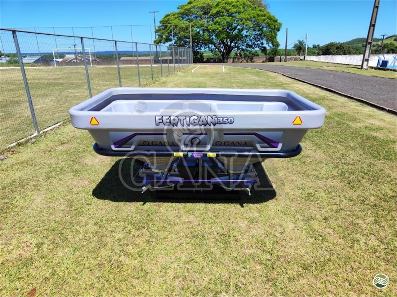 IMPLEMENTOS AGRICOLAS DISTRIBUIDOR CALCÁRIO 1000 Kg GANA Equipamentos Agricolas  PEROLA D OESTE PARANÁ PR